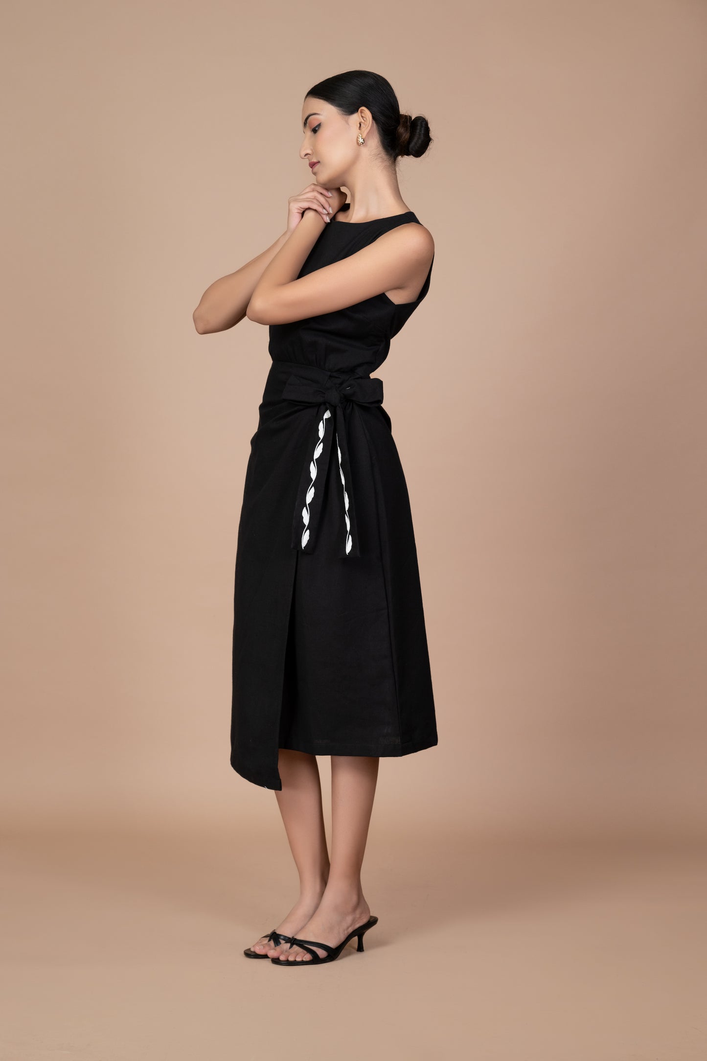 Aru Side Knot Dress - Black